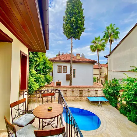 Apartamento Attalos 2 *