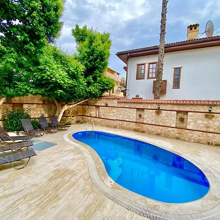 Attalos 2 Apartamento