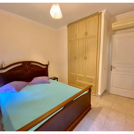 Attalos 2 Apartment