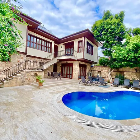 아파트 Attalos 2 안탈리아