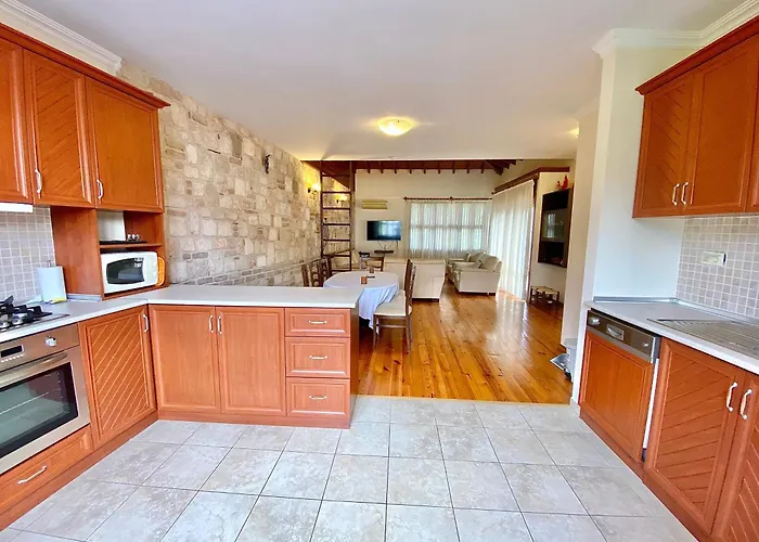 Attalos 2 Αττάλεια